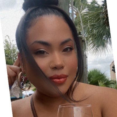 herbandnina's profile picture. Earth in a body. Elemental 🌏🔥💨🌊 @ editing.nina on IG