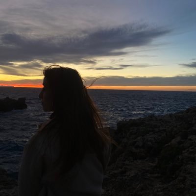 lauraespluga's profile picture. No el faig servir pero 🎗