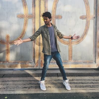 S H A H R U K H K H A N š
NAAM TOH SUNA HOGA š