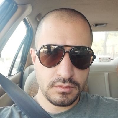 یه پسر مو بلند که برا دخترای وطنش کچله:))
#مهسا_امینی