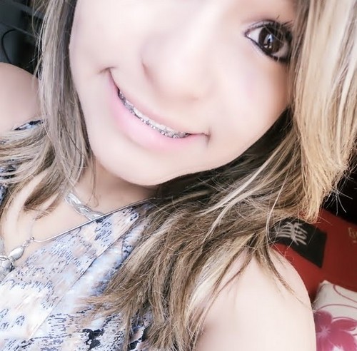 Você tem duas opções: Agradar as pessoas ou ser você. ;]