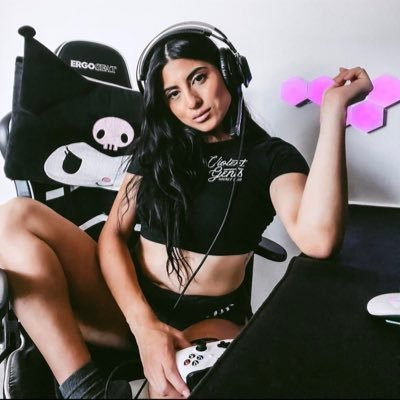 SanchezLannet's profile picture. Thanks for stopping by my name is Lannet & love to game! I'm 29 years old from San Diego. I love hardcore music and scary movies so don't be afraid to chat!