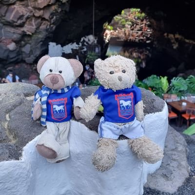 Warky and Tubbs, two Ipswich teddies traveling with our mum n dad, stories or our travels