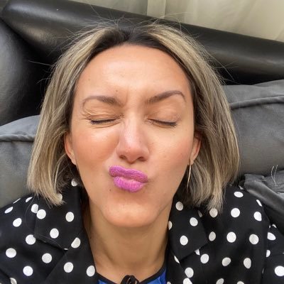 irlyart's profile picture. Enamorada de la vida, bipolar, con arranques de locura, pero feliz con la vida que tengo!!!