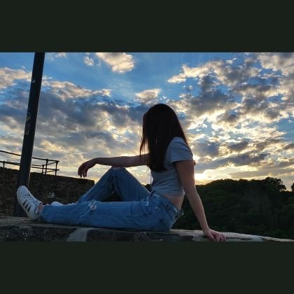 arza_4x4's profile picture. full-time Moomoo here 💕👋
//ISFJ -A 🙎‍♀️//
●fan account●