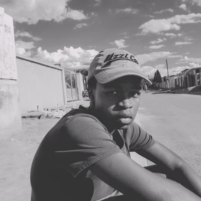 Sihle34149257's profile picture. Music lover