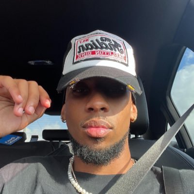 28teoma's profile picture. Aujourd'hui tout va mal, demain tout ira mieux Inshallah🙏🏽❤️