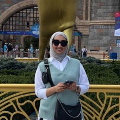 لستٌ المكتوبة أدناه