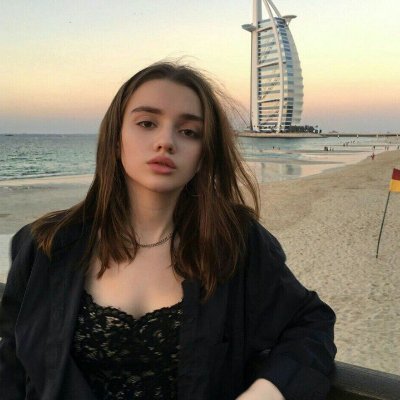 Sophia_designer's profile picture. HEY!
Stella here.A Professsional Graphic designer .3d,2d Model ,emotes ,overlay,logo sub badges and banner !
Dm for Service !