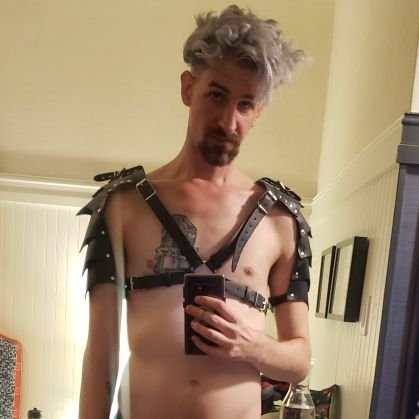 6'7'' vers top - Must be this tall to ride this ride - NSFW
https://t.co/nNDSFvA5NT