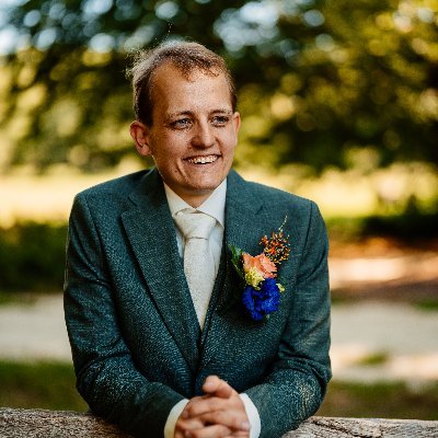 Achterhoekse Groninger verdwaald @utwente || Vooral op twitter voor voetbal || FC Groningen || Gamer || Wetenschapscommunicator