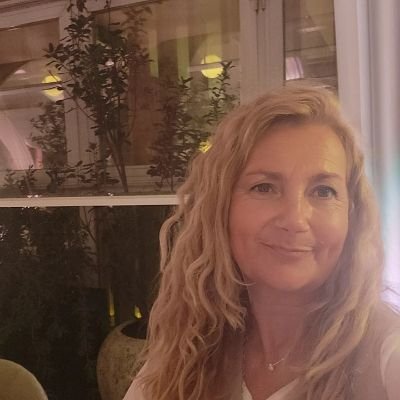 pifsanchez's profile picture. vive y deja vivir, y ,a ser posible, con una sonrisa pintada en tu cara 😉☺