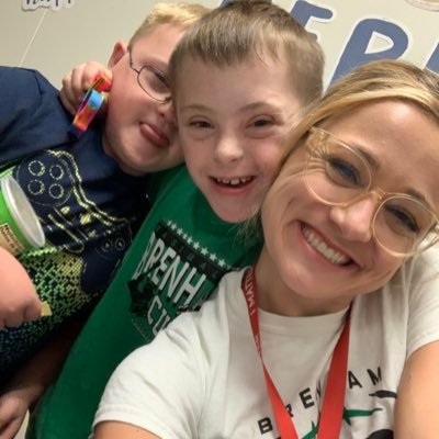 Sam Houston State Alumni - Special Education teacher - Brenham Middle School - Wife - Mom ♥️☀️