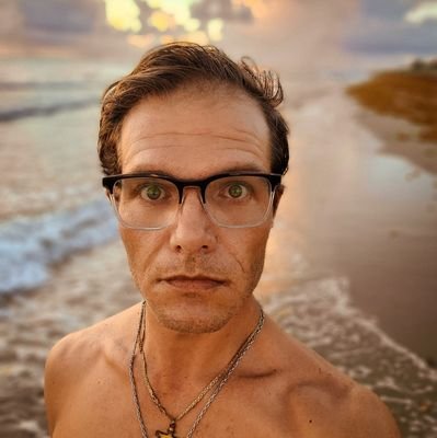 BigDanT1221's profile picture. unworthy sinner. Christ is King 👑