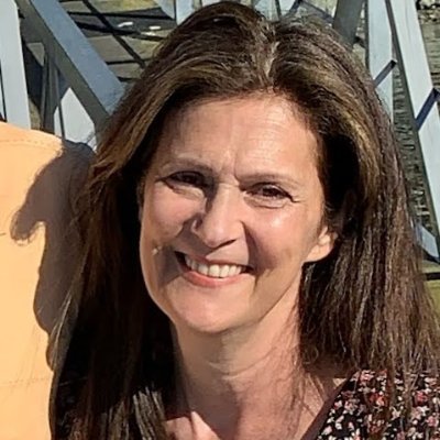 Educator; language, tech, outdoor enthusiast; wife and mother of 3.