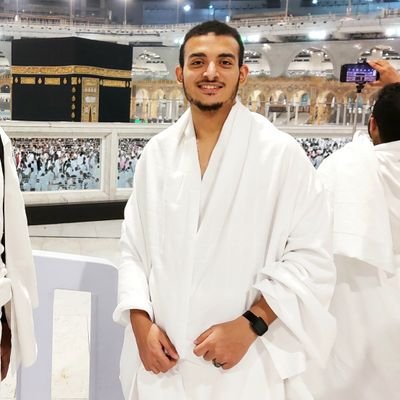 hashem_ghanayem's profile picture. ربي انى مقبل علي ايام لا استطيع اجتيازها دون توفيقك فاللهم وفقني و حقق لي ما اتمني ♥