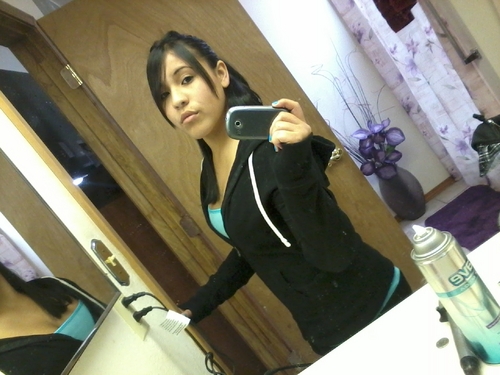 ViviB420's profile picture. 