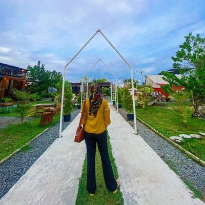 ovi_moo's profile picture. Dayak | jika cinta adalah urusan hati maka hati adalah urusan Ilahi (๑ˆ⌣ˆ๑)