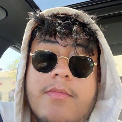 Chrisrunsads's profile picture. I own a @ridgewallet