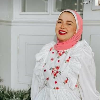 أهلا ومرحبا 
معكم أخصائية من شركة فوريڤر ليڤينج 
ممكن أساعدك في خسارة الوزن / العناية بالشعر / منتجات عناية شخصية وغيره