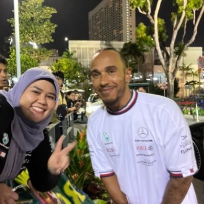 CikBiru's profile picture. #TeamLH & #BTSArmy. I stan kings @LewisHamilton & @BTS_twt Any problem? Well that’s not my problem! #WeWinAndLoseTogether #IPurpleYou💜