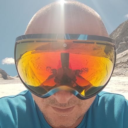 s3zol's profile picture. człowiek człowiekowi wilkiem, a kiwi kiwi kiwi