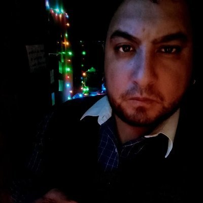 - Padre, asesor, diseñador grafico, musico, emprendedor, futuro abogado y ciudadano -