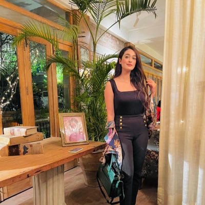 Sidra558's profile picture. 