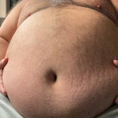 https://t.co/RDEjLh5CZ9 Fat Belly/JO Vids https://t.co/g5NywfANCU Pics & Videos w/Face. Food is My Religion - roundnfuzzy on Grommr