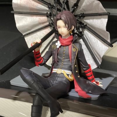 30↑神奈川県在住／メインはIDOLiSH7、刀剣乱舞、2.5舞台のお取引／基本は郵送、手渡し可能エリアは湘南、横浜、都内／募集→即手渡しのみプロカ未読◎