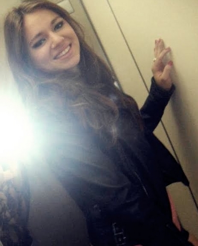 NAÃO USO MAIS ESSE, QUEM QUISER SIGA @DjDaniGimenez ;) beijinhos 3