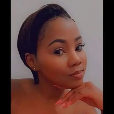 Marhadebe_SA's profile picture. Give people time, Give people space. Don't beg anyone to stay. Let them roam. What's meant for you, will always be urs 👏💯🤞