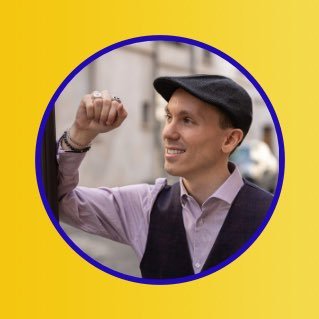 🎙Podcast, Twitch & Vidéos
🎥 @flotdelhistoire.
👥 Réalisation d'interviews, visites guidées et conférences culturelles
Contact 👇🏻
Infos@romainriviere.net