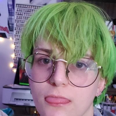 none binary left ist
28 | they/them🏳️⚧️ 🏴🚩🌈