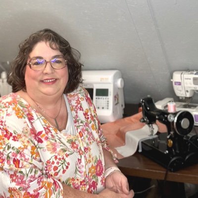 I help people share moments of fun creativity through quilting to build up strong connections and memories within families across generations.