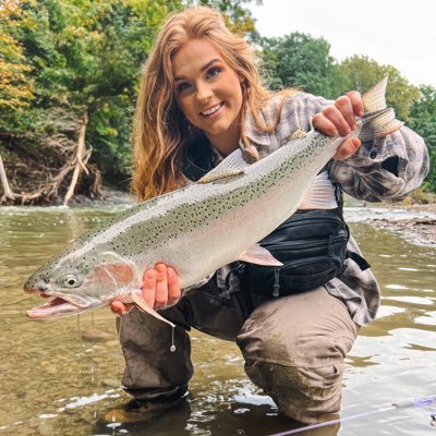 Passionate angler sharing my adventures with you #ReelRoyalty ♛ IG: @the_stream_queen