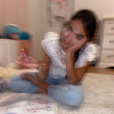 stephaniesleeps's profile picture. brown girl who is luckiest to have @crgsmns, believes love is love, black lives matter, and women's rights are human rights. 🇲🇽🇺🇸