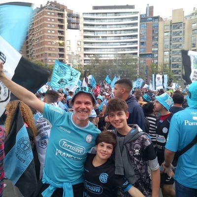 Soy periodista de Radio Universidad y Canal 10 de Córdoba Argentina. Nací de Roncedo, Pirata 🏴‍☠️ por adopción