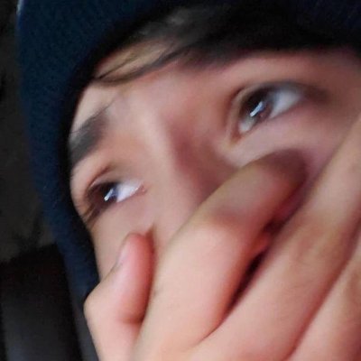 Idk what I'm supposed to write
I'm 13
And born in Romania