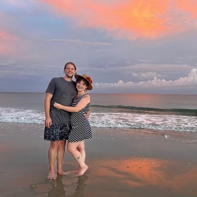 Marie J • 27• happily married • Gemini • embroidery artist • theatre director • TikTok: rubyduxbury • Team Starkid Enthusiast •🌈💜🤟🏻