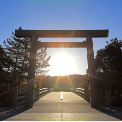 frants221's profile picture. 安心して暮らしていける国を子孫に遺してあげたいです