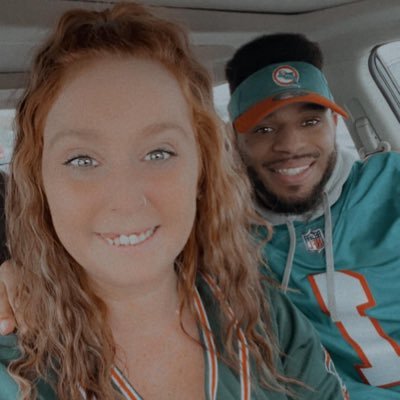 29. ETSU alum. Basketball. Anime. Syracuse Orange. Denver Nuggets. Miami Dolphins. St. Louis https://t.co/jJquBzAPKv a relationship with @Jessica01241995