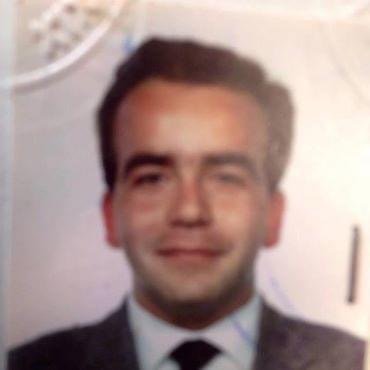 Scompagino la mia vita con cadenza decennale. La morte mi prenderà vivo, insoddisfatto ma Genoano! ❤️💙