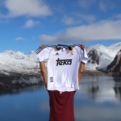 sol_swastik's profile picture. A mountain person.❄