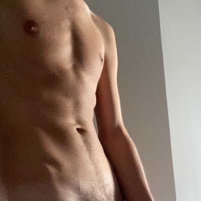 23 | Melbourne | 18+ https://t.co/QVg351KOr5