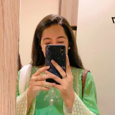 An accounting student dying to sleep for 8 hours
Lums’25