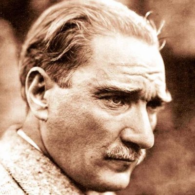 Türkiye Cumhuriyet Kurucusu Anafartalar komutanı Başbuğ Mareşal Gazi Mustafa Kemal Atatürk.

“Hiçbir millet yoktur ki ,ahlâk esaslarına dayanmadan ilerlesin”