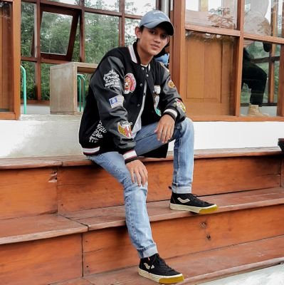 FikriAhdika07's profile picture. 