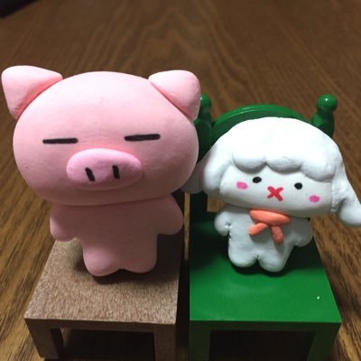 a96m025a0020118's profile picture. ブラックな職場を辞め、暇つぶしに始めたぶたた、ツイッター、粘土にハマり、ぶたた公認ねんだーの称号をいただく。調子に乗って粘土ぶたた専用アカウントを作りました。こちら@clayershichanです。増えすぎた粘土ぶたたさんの住処をどうするのかが最近の悩み。