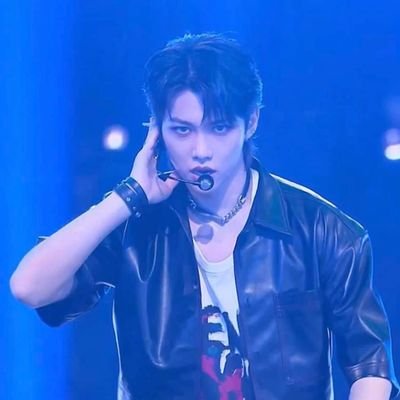 ivonnefel12's profile picture. STAY 💟 NSWER